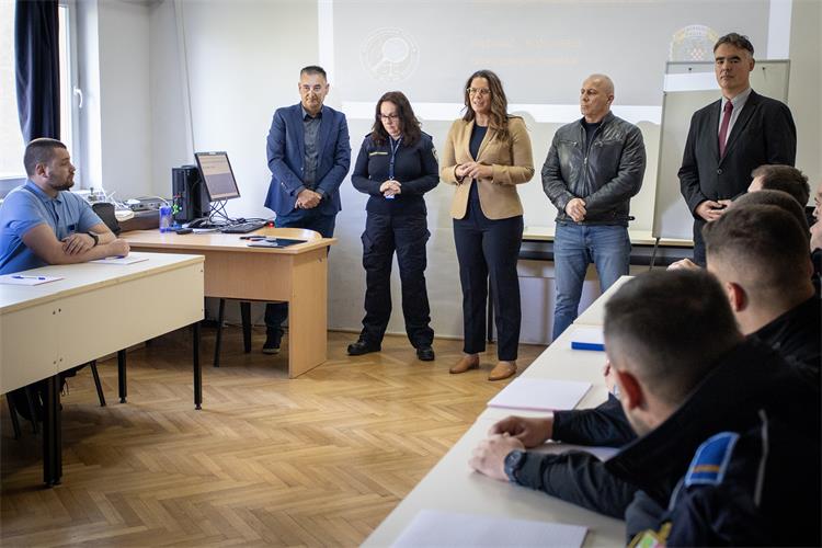 Slika /02_vijesti/2024/04_Travanj/krim/2404_TečajKT_02.jpg